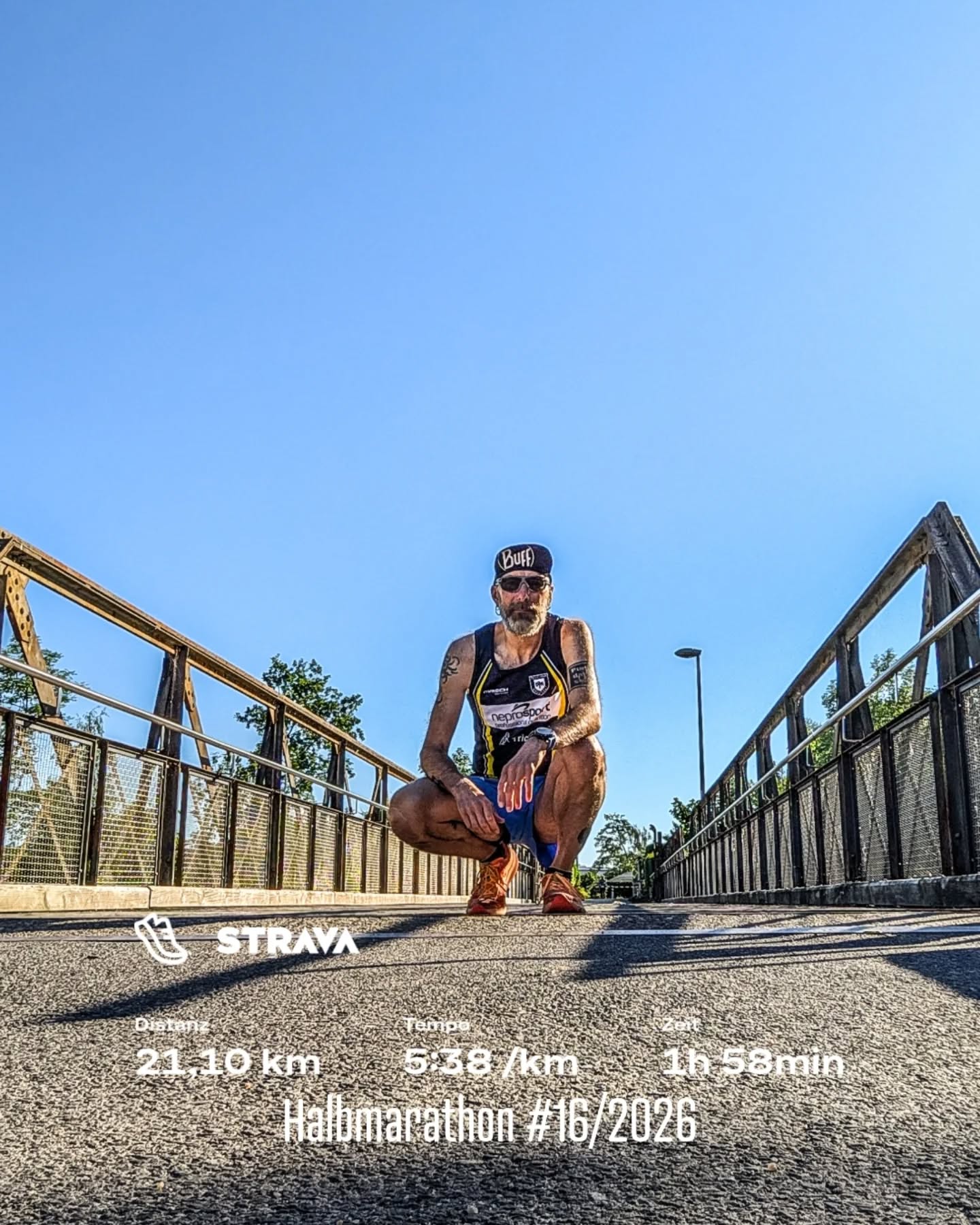 Puh, heute war es anstrengend. Bereits um 8 Uhr über 20 Grad und die Temperatur stieg immer weiter 🥵. Ich war froh, als der Halbmarathon beendet war 🏃‍♂️.
Zur Abkühlung sprang ich erstmals dieses Jahr in die Regnitz 🏊‍♂️. Es war zwar kalt, fühlte sich aber sehr gut an 😁
Morgen ist Pause...

#running #halbmarathon #bamberg #laufen #runner