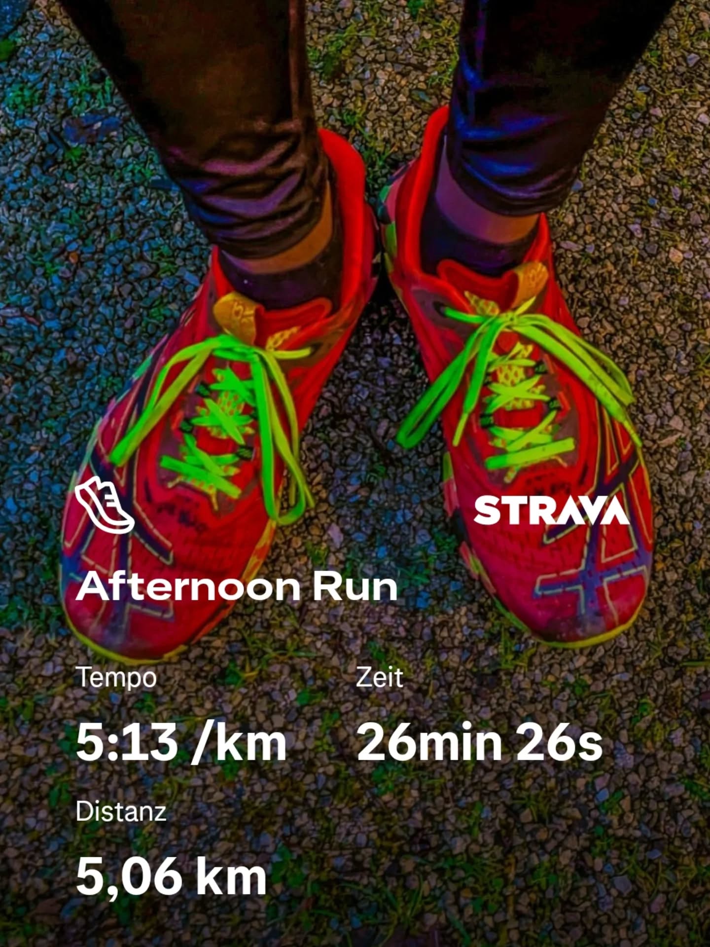 Heute war es nur eine kurze Runde um den Kopf nach dem Tag am Rechner frei zu bekommen.

Morgen wird es ein etwas längerer Lauf. Zusammen mit ein paar Vereinsmitgliedern der DJK Teutonia Gaustadt werden wir Joyce Hübner bei ihrem Marathon 229 im Rahmen ihres Städtetripps begleiten. Zusammen mit 2 Kumpel fahren wir mit dem Bus nach Hollfeld und aufen von dort Joyce entgegen. Andere steigen später ein. Über Schlammelsdorf, Memmelsdorf, Bamberg und Hallstadt führt die Strecke nach Kemmern. Für uns geht es von dort dann zurück nach Bamberg.

Ich freue mich schon, bin aber auch gespannt, wie die Bedingungen zum laufen sein werden. Durch das Tauwetter ist es teilweise noch gefroren, aber vor allem sehr matschig.

@runninggirl.joyce @djk_gaustadt_triathlon 
#running #marathon #laufen #longrun #laufenverbindet